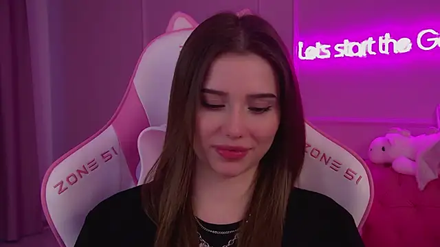 Snapshot of DianaVert chatting on 03-05-25, 04:56 DianaVert online show from 03-05-25, 04:56