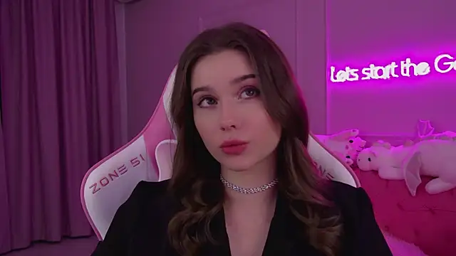 Snapshot of DianaVert chatting on 03-16-25, 09:47 DianaVert online show from 03-16-25, 09:47