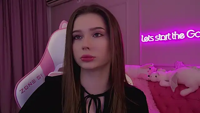 Snapshot of DianaVert chatting on 03-18-25, 06:15 DianaVert online show from 03-18-25, 06:15