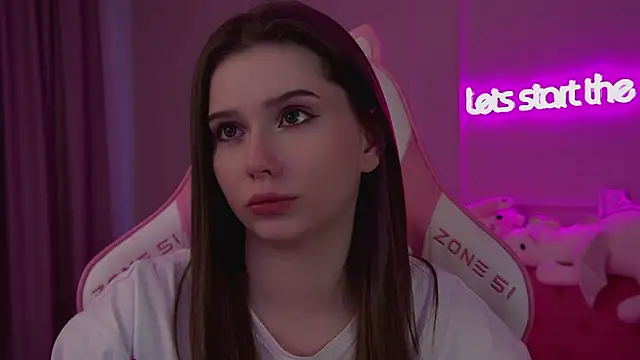 Snapshot of DianaVert chatting on 03-19-25, 04:47 DianaVert online show from 03-19-25, 04:47