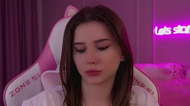 Snapshot of DianaVert chatting on 03-21-25, 12:40 DianaVert online show from 03-21-25, 12:40