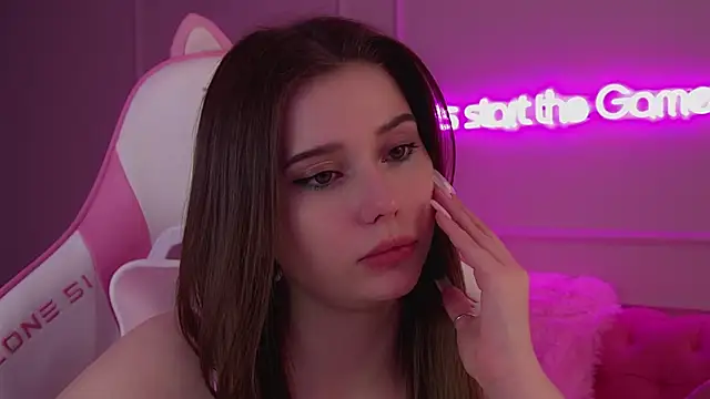 Snapshot of DianaVert chatting on 03-21-25, 01:56 DianaVert online show from 03-21-25, 01:56