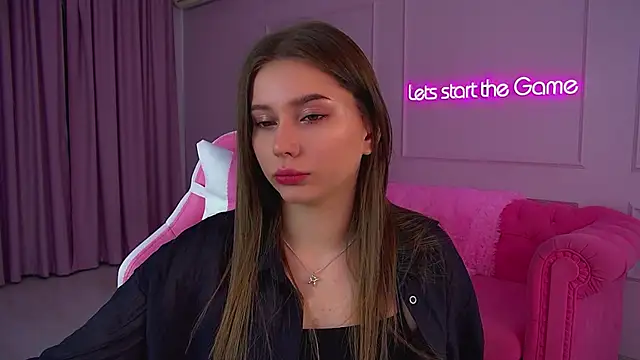 Snapshot of DianaVert chatting on 09-14-25, 06:40 DianaVert online show from 09-14-25, 06:40