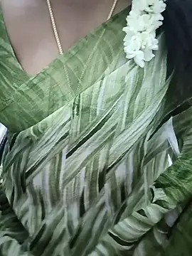 Snapshot of tamil_subha69 chatting on 05-23-26, 07:07 tamil subha69 online show from 05-23-26, 07:07