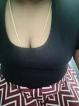 Snapshot of tamil_subha69 chatting on 05-27-26, 06:49 tamil subha69 online show from 05-27-26, 06:49