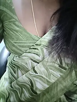 Snapshot of tamil_subha69 chatting on 06-06-26, 06:45 tamil subha69 online show from 06-06-26, 06:45