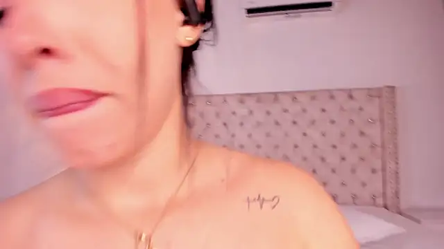 Maya Bluee online show from 02-03-26, 06:22