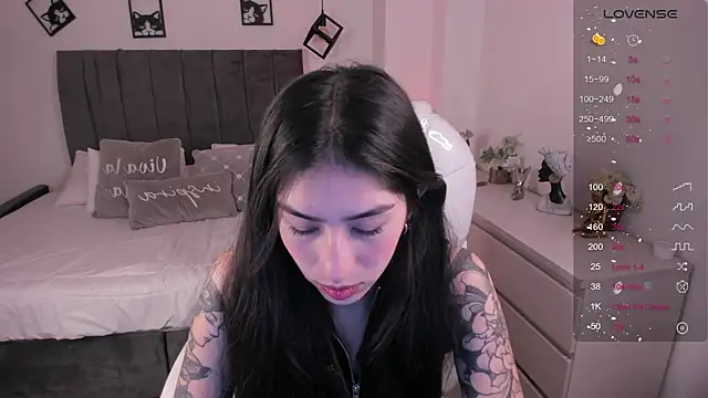 Beck jones online show from 12-12-24, 01:39