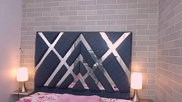 AndreaGil  online show from 12-31-24, 12:15