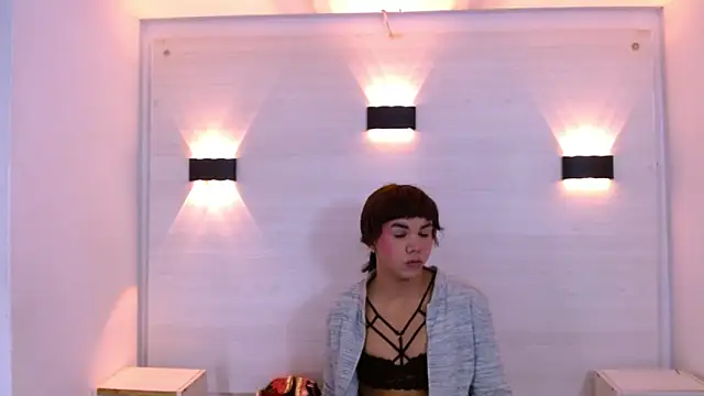 AndreaGil  online show from 05-07-26, 12:10