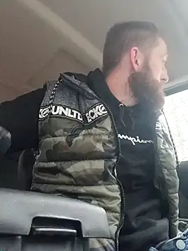 otterlover123 online show from 12-29-24, 08:26