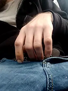 otterlover123 online show from 03-07-25, 09:59