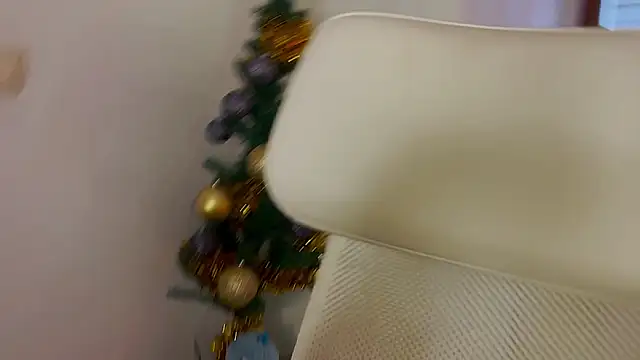 MiaRouge online show from 12-18-24, 06:21