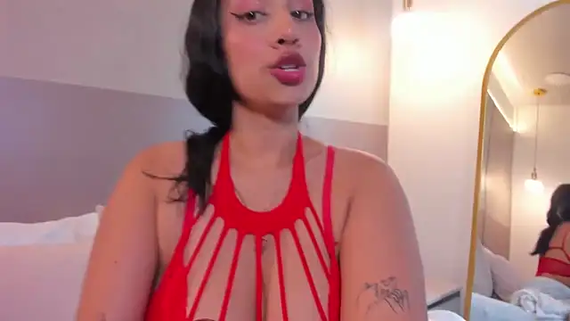 Snapshot of venuz_lee chatting on 04-06-26, 01:12 venuz lee online show from 04-06-26, 01:12