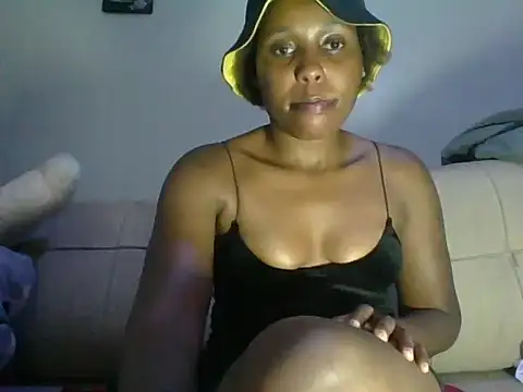 Candykitten online show from 04-15-26, 06:59