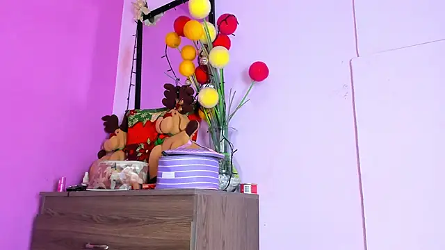 jade brunnette online show from 12-24-24, 07:00