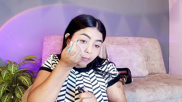 jade brunnette online show from 06-18-26, 10:58