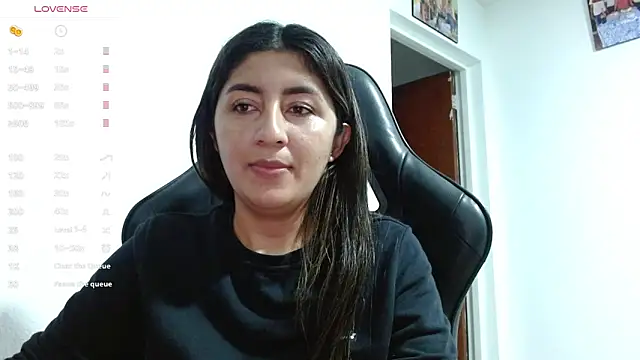 Snapshot of danna_peterson1 chatting on 04-11-26, 12:04 danna peterson1 online show from 04-11-26, 12:04