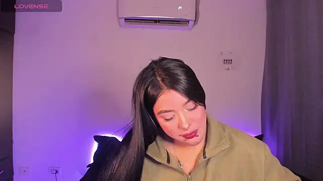 Snapshot of Mariana_Hasper_ chatting on 06-19-26, 07:23 Mariana Hasper online show from 06-19-26, 07:23