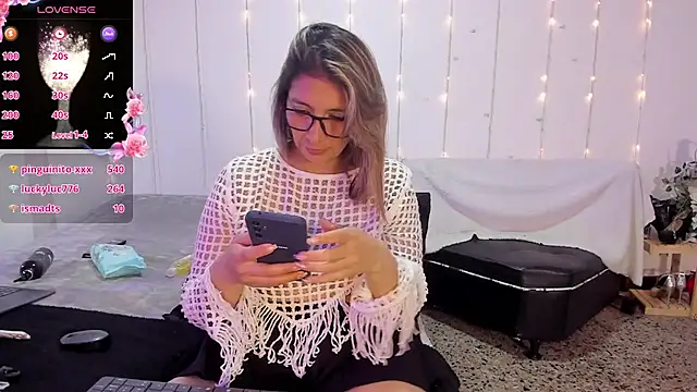 MichelleManson online show from 01-06-25, 08:46