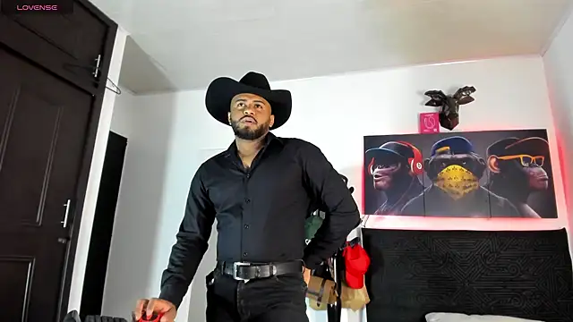 Snapshot of Hardboy_latin chatting on 08-10-26, 12:36 Hardboy latin online show from 08-10-26, 12:36