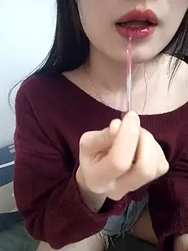 Snapshot of Lovely_kute chatting on 01-21-25, 10:19 Lovely kute online show from 01-21-25, 10:19