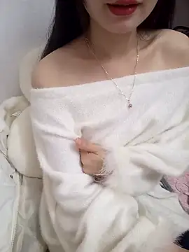 Snapshot of Lovely_kute chatting on 02-24-25, 04:27 Lovely kute online show from 02-24-25, 04:27