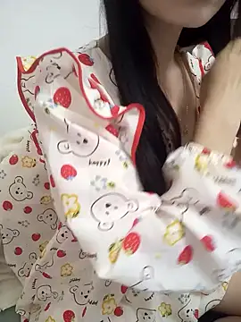 Snapshot of Lovely_kute chatting on 03-08-25, 05:28 Lovely kute online show from 03-08-25, 05:28