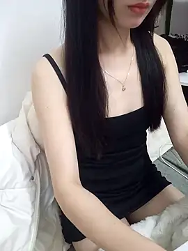 Snapshot of Lovely_kute chatting on 03-10-25, 06:12 Lovely kute online show from 03-10-25, 06:12