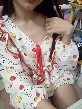 Snapshot of Lovely_kute chatting on 09-30-25, 10:26 Lovely kute online show from 09-30-25, 10:26