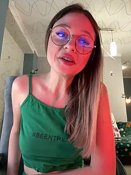 Snapshot of Kimsweet7 chatting on 12-18-24, 06:25 Kimsweet7 online show from 12-18-24, 06:25