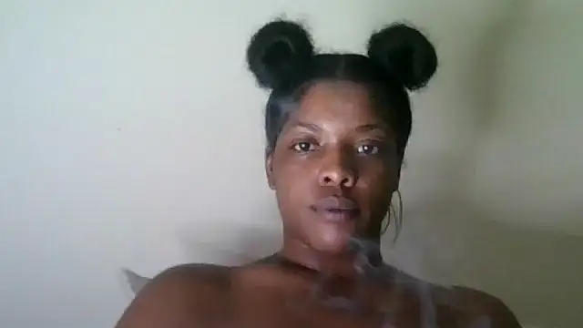 Snapshot of CaramelGoddessxoxo chatting on 08-06-26, 02:57 CaramelGoddessxoxo online show from 08-06-26, 02:57
