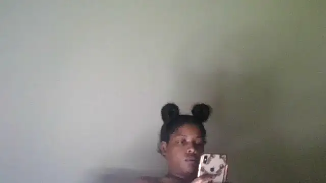 Snapshot of CaramelGoddessxoxo chatting on 08-06-26, 03:14 CaramelGoddessxoxo online show from 08-06-26, 03:14