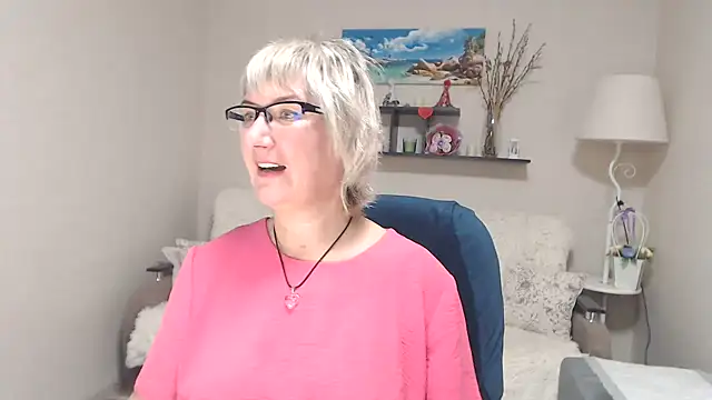 FleurMays online show from 10-11-25, 05:17