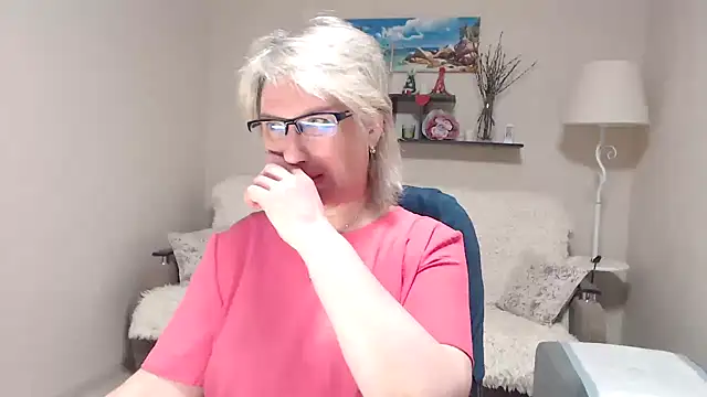 FleurMays online show from 05-01-26, 01:43