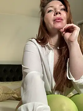 Snapshot of Goddess_Squirt_ chatting on 03-19-26, 01:20 Goddess Squirt online show from 03-19-26, 01:20