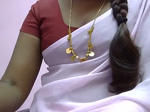 Hot akshara online show from 11-18-25, 12:20