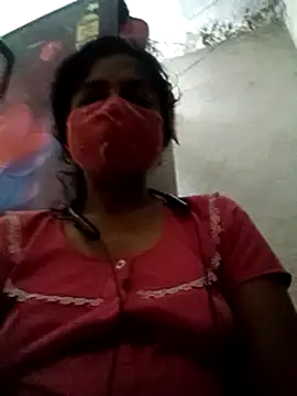 Snapshot of Gautami-telugu chatting on 03-08-25, 08:35 Gautami-telugu online show from 03-08-25, 08:35