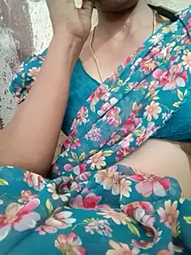 Snapshot of Gautami-telugu chatting on 03-13-25, 07:53 Gautami-telugu online show from 03-13-25, 07:53