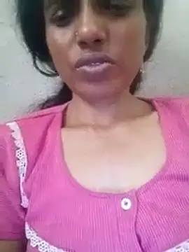 Snapshot of Gautami-telugu chatting on 09-19-25, 06:04 Gautami-telugu online show from 09-19-25, 06:04