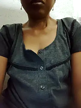 Snapshot of Gautami-telugu chatting on 09-29-25, 04:34 Gautami-telugu online show from 09-29-25, 04:34