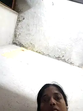 Snapshot of Gautami-telugu chatting on 10-16-25, 10:44 Gautami-telugu online show from 10-16-25, 10:44