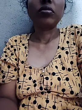 Snapshot of Gautami-telugu chatting on 10-21-25, 01:56 Gautami-telugu online show from 10-21-25, 01:56