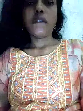 Snapshot of Gautami-telugu chatting on 10-29-25, 06:42 Gautami-telugu online show from 10-29-25, 06:42