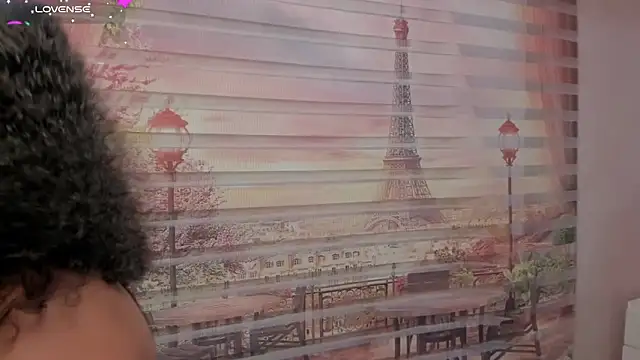 Snapshot of Leah_Sweetie chatting on 02-01-25, 11:21 Leah Sweetie online show from 02-01-25, 11:21