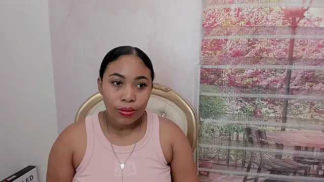 Snapshot of Leah_Sweetie chatting on 02-06-25, 11:21 Leah Sweetie online show from 02-06-25, 11:21