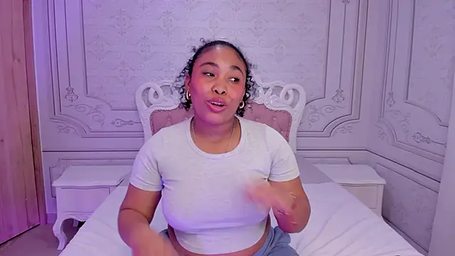 Snapshot of Leah_Sweetie chatting on 03-04-25, 02:21 Leah Sweetie online show from 03-04-25, 02:21