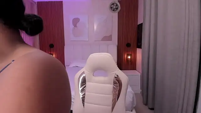 Leah Sweetie online show from 10-04-25, 10:24