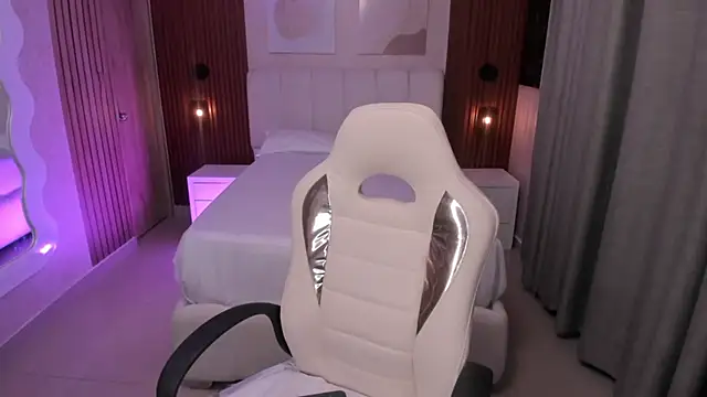 Leah Sweetie online show from 11-04-25, 10:14