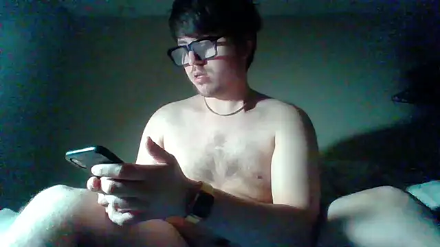 Izzou123 online show from 12-18-25, 04:02